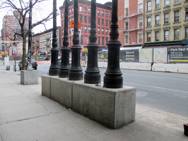 A DIY Rubik's Cube Hack for Boring Bus Shelters - Bloomberg